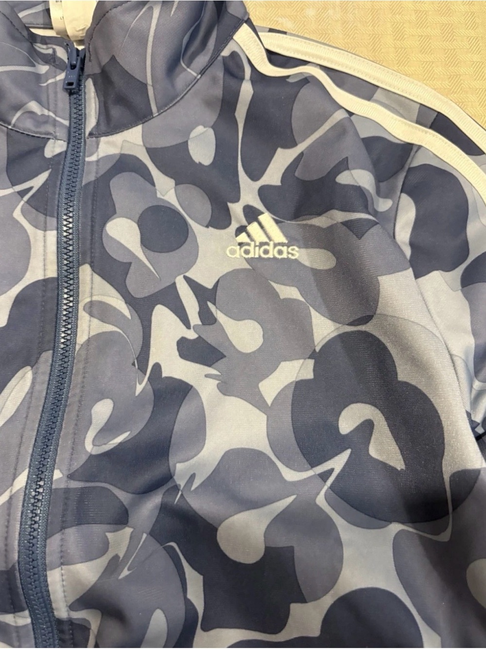 Adidas Girls Cropped Track Jacket Size Large (14) Blue Camo Trefoil Striped - Picture 3 of 7